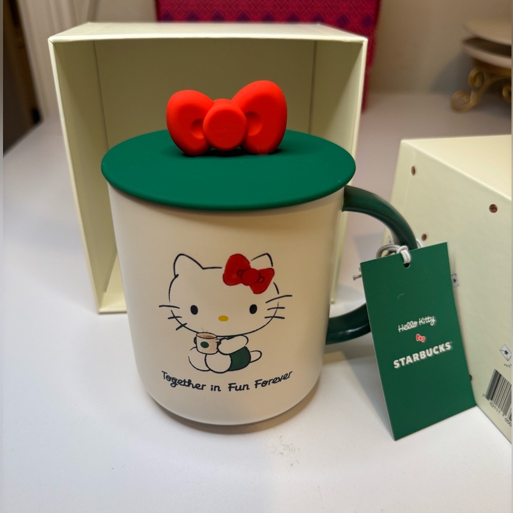 Starbucks x Hello Kitty 16 oz. Ceramic  Mug with Red Bow and Green Lid New